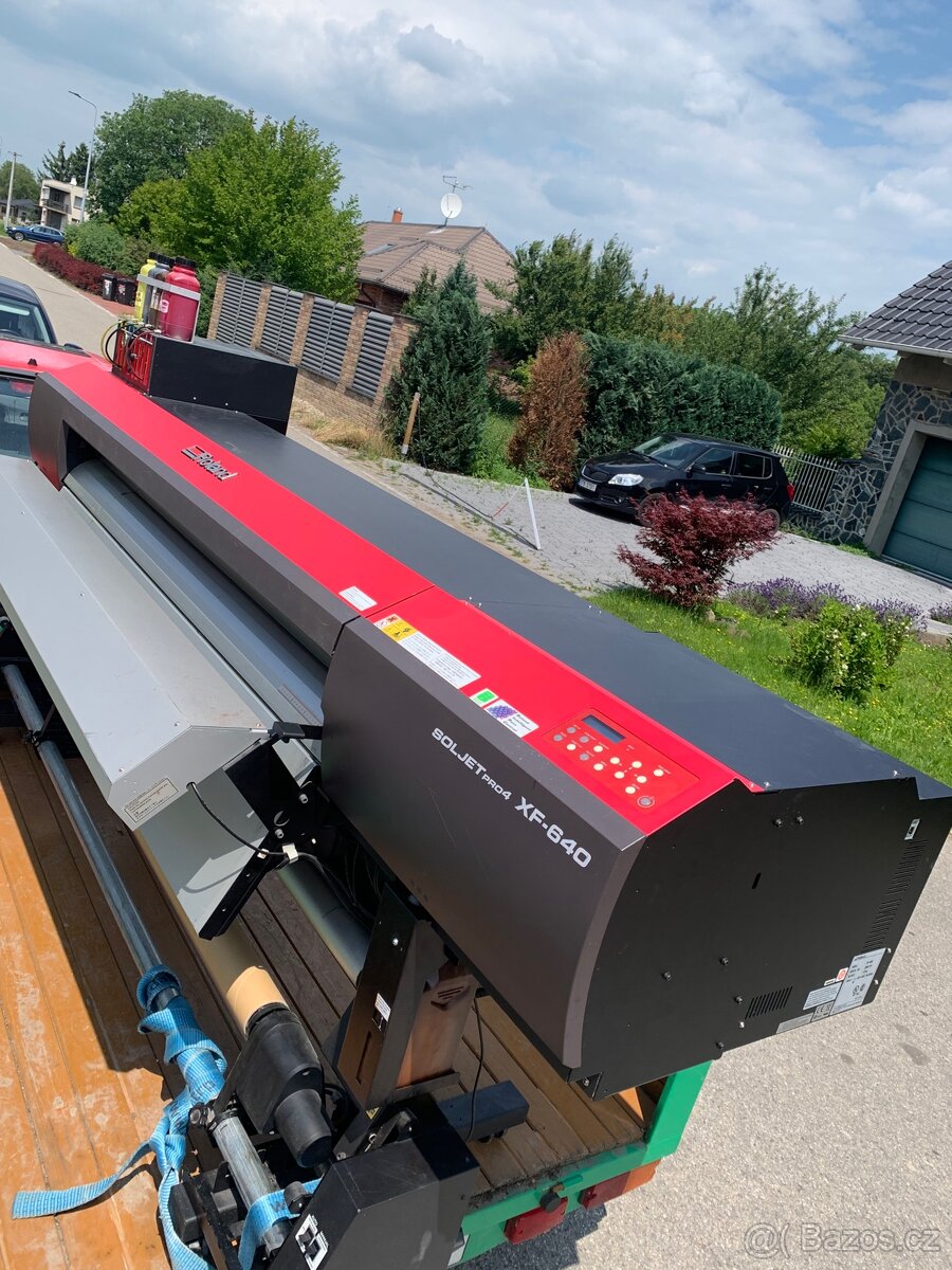 Roland XF-640 tiskárna