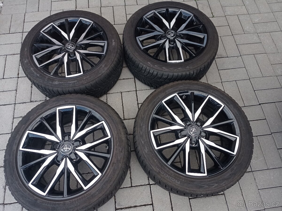 Zánovní ZIMNI 17" ORIGINAL TOYOTA COROLLA 2021, Auris