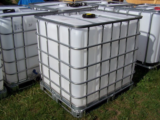NOVÉ IBC nádrže 1000l