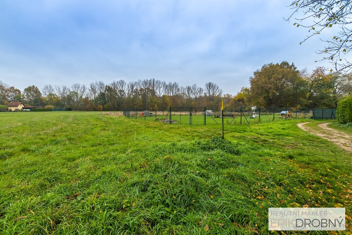 Prodej zahrady o velikosti 518 m2, Pardubice - Rosice.