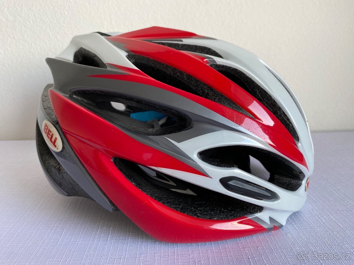 Cyklistická helma BELL
