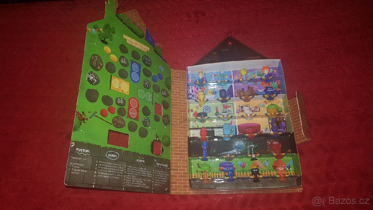 STIKEEZ - Domeček s kompletními figurkami