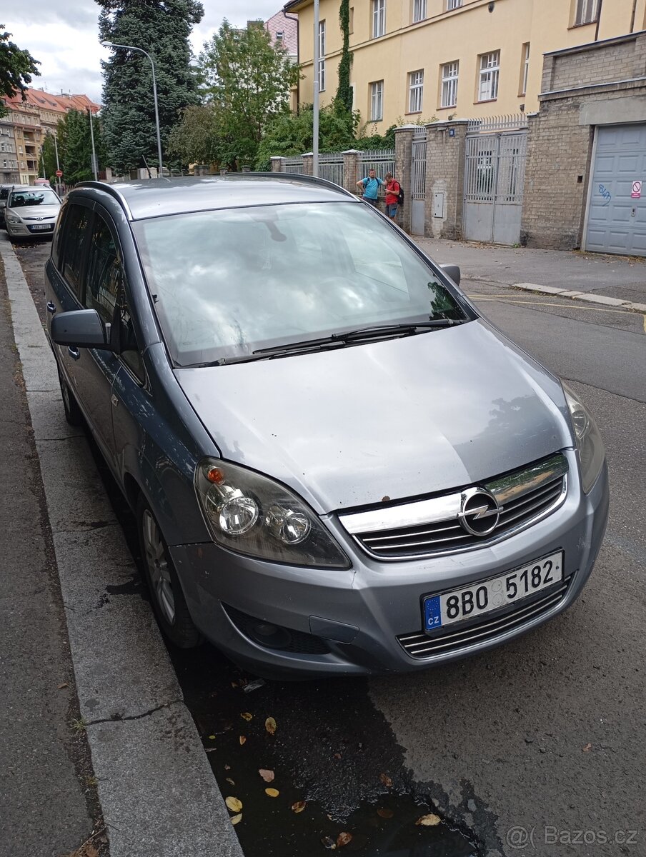 Opel Zafira B 1.7CDI sedmimístný