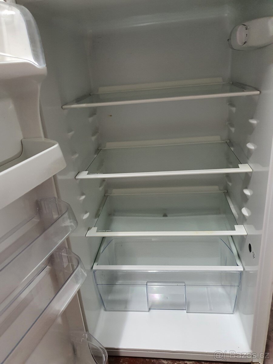 lednička do lahůdek, do cukrárny