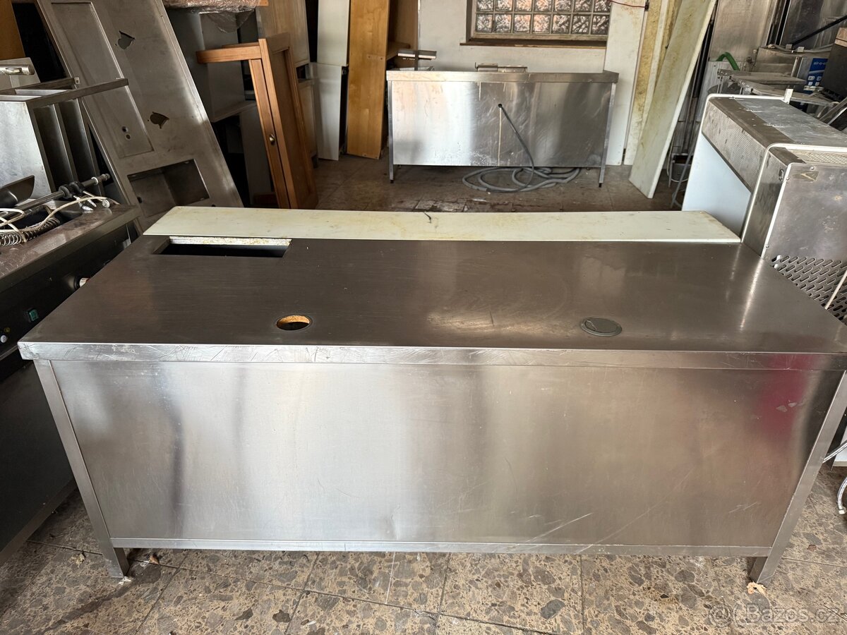 Nerezový pracovní stůl profi gastro