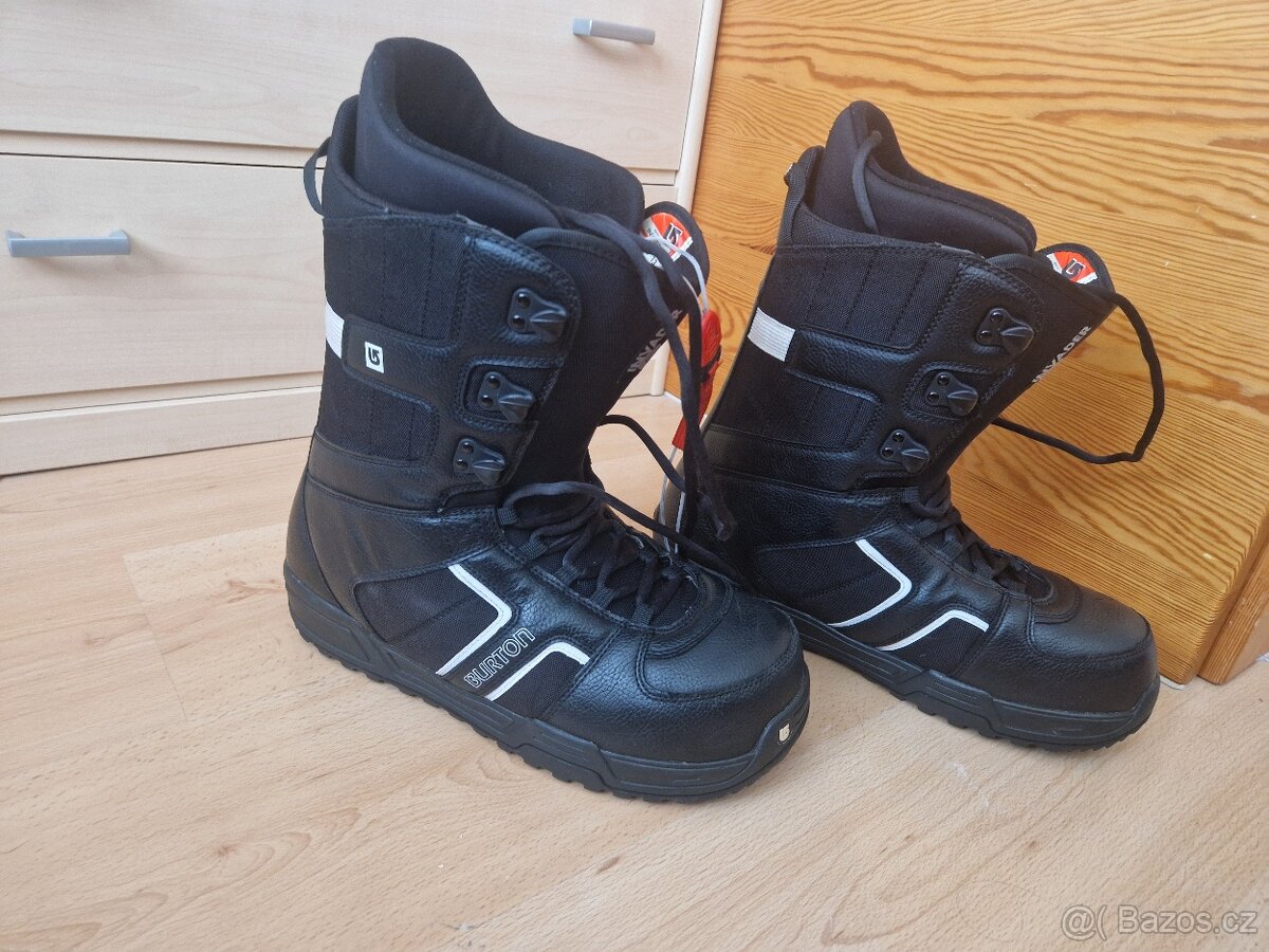 Černé boty na snowboard Burton