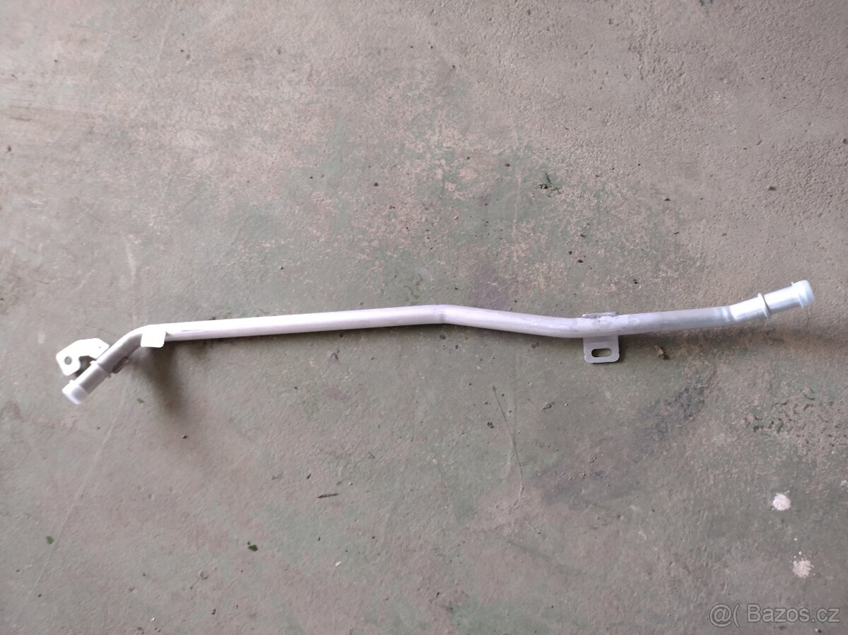 Opel Insignia trubka chladícího okruhu 39060565