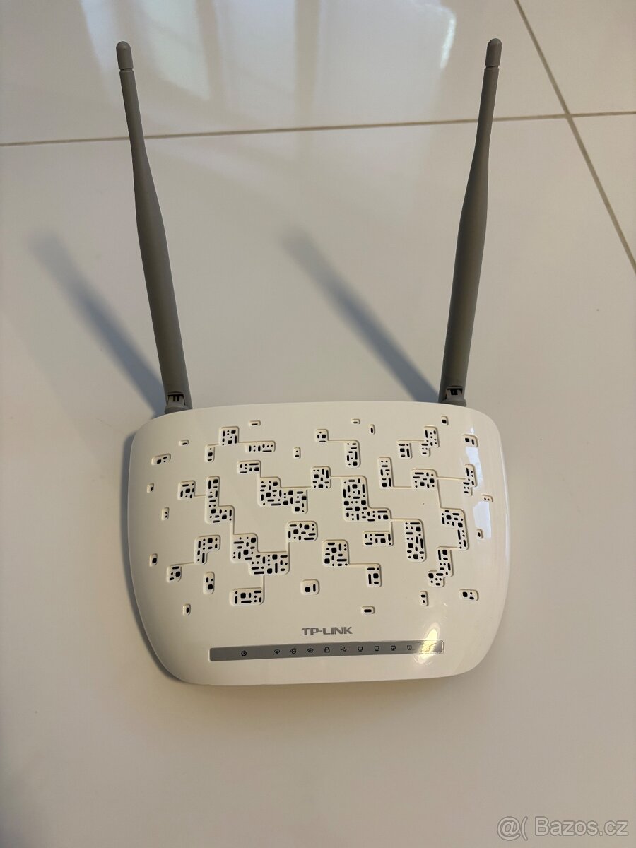 Bezdrátový modemový router TP-Link TD-W9970B, 12 V, bílá
