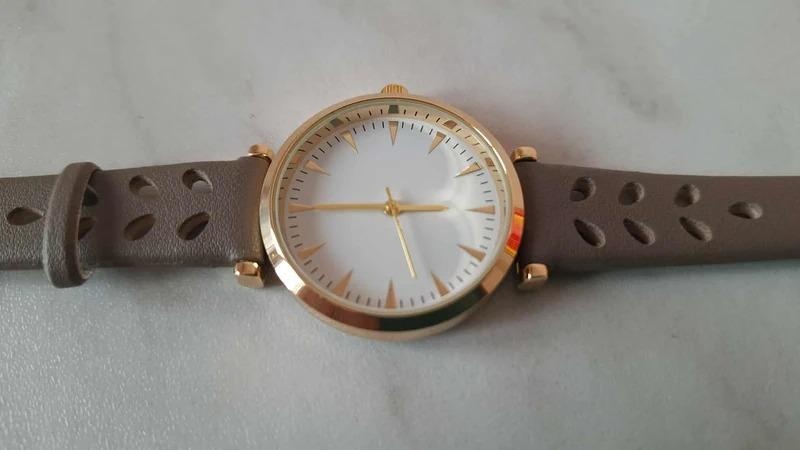 ELEGANTNÍ DÁMSKÉ HODINKY