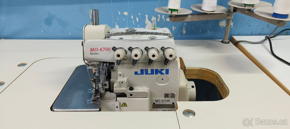 Průmyslový overlock 4 nitný Juki MO-6714s