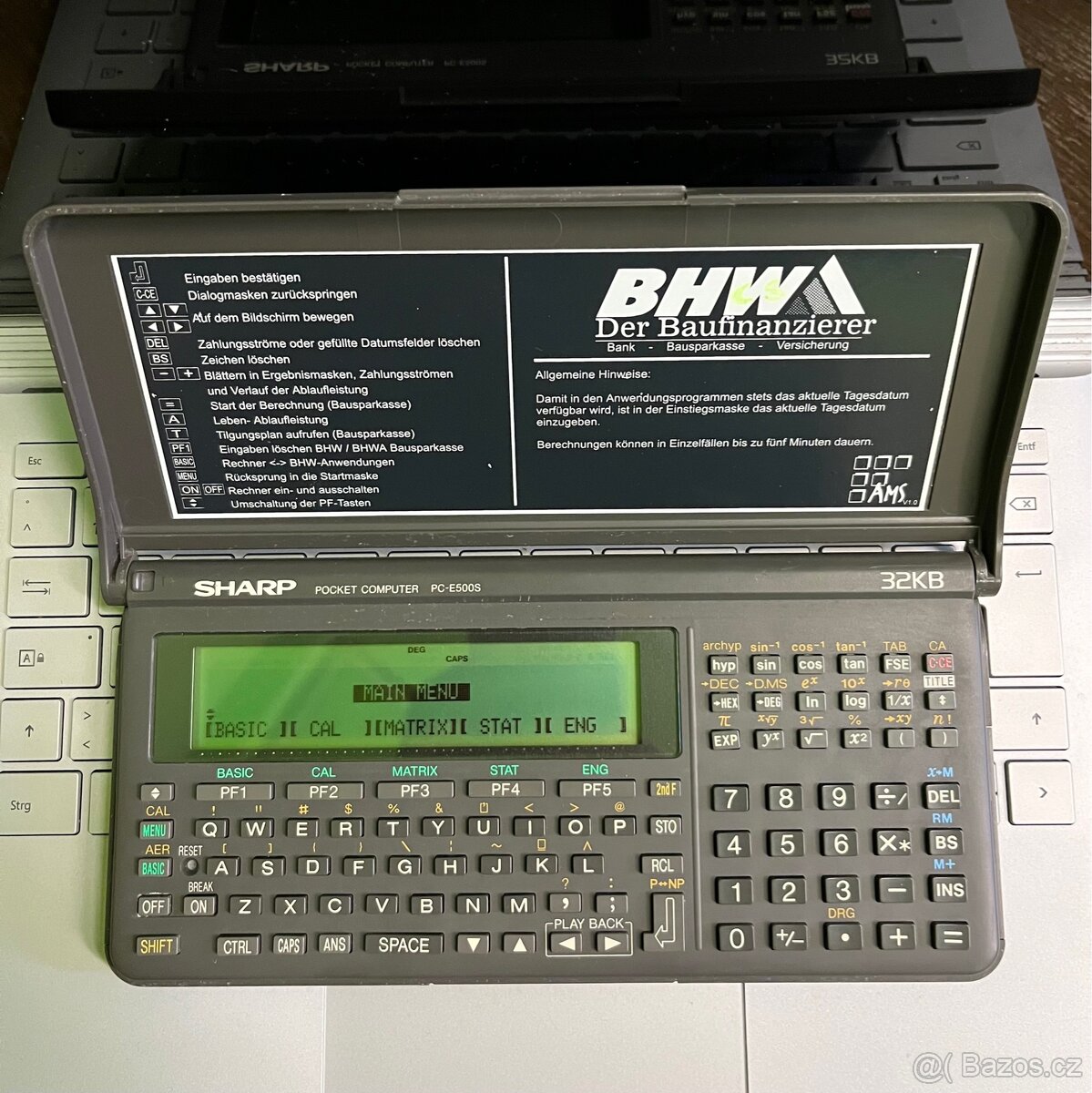 Kapesní počítač Sharp PC-E500S (32KB)