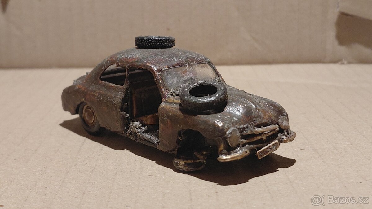 Vrak Škoda 1200 Sedan 1:43