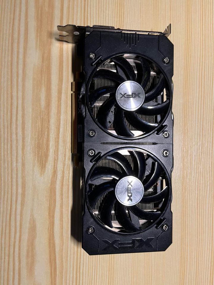 XFX Radeon R9 380X 4GB