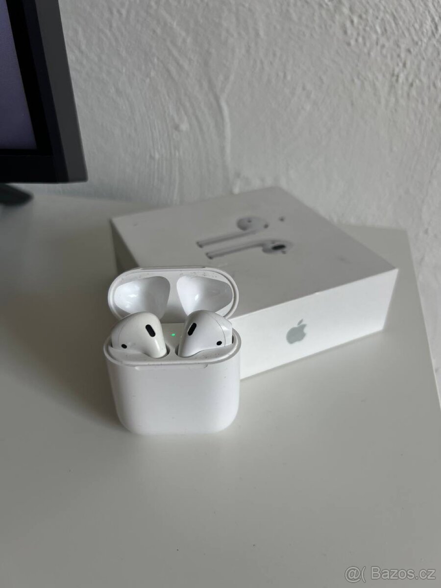AirPods 1.generace CEN je za obě