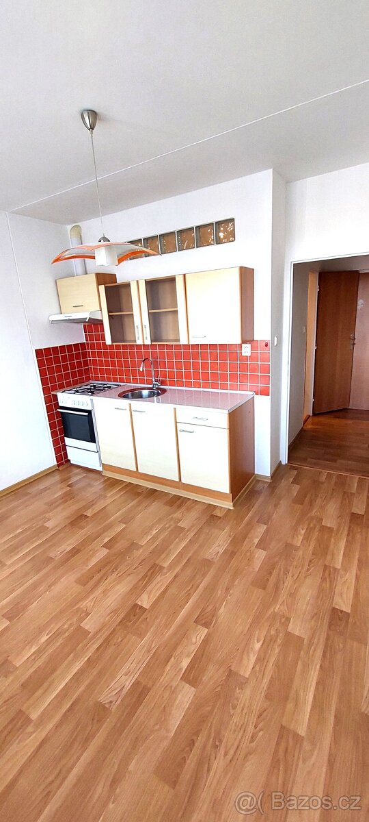 Pronájem bytu 1+1, 38m2, Nábřeží 17. listopadu, Jaroměř