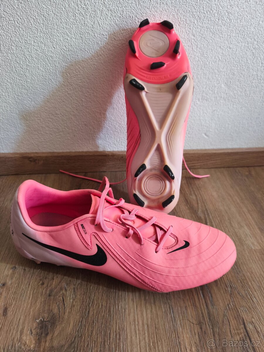 Kopačky Nike Phantom GX II Academy FG/MG