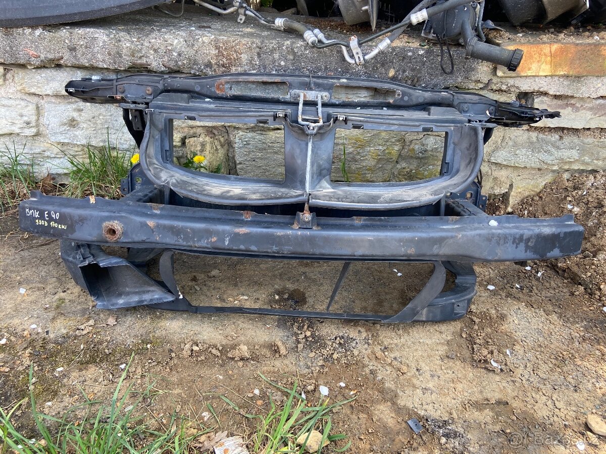 Chladičová stěna BMW