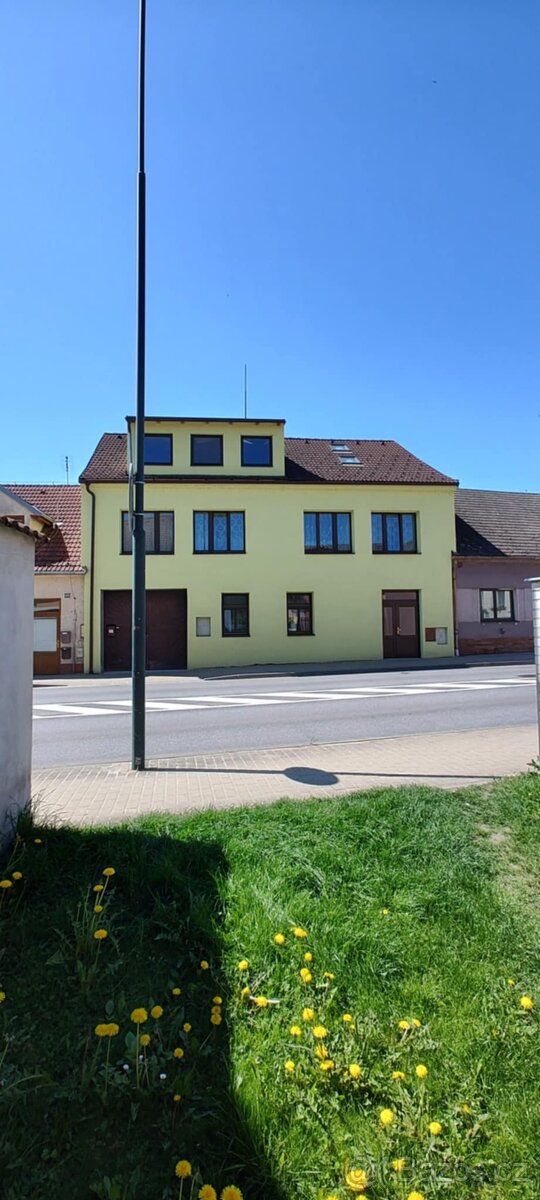 Vícegenerační dům v Lomnici nad Lužnicí