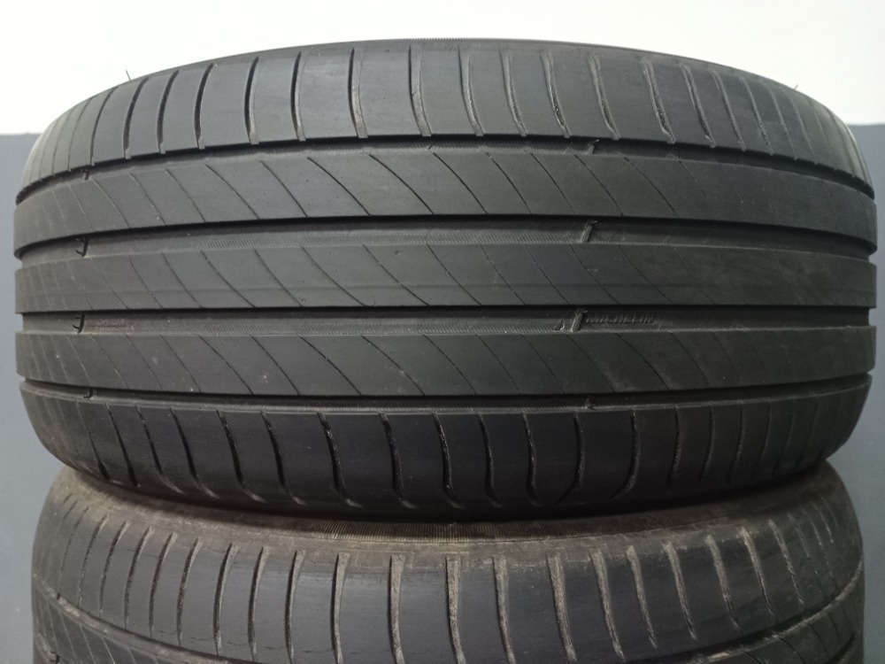225/55 R17 MICHELIN (1921)