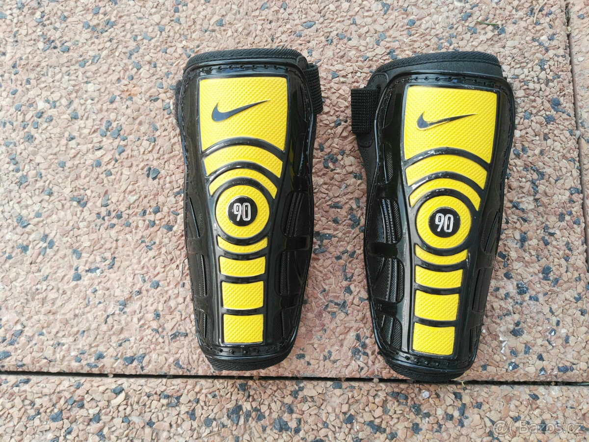 Dětské chrániče NIKE