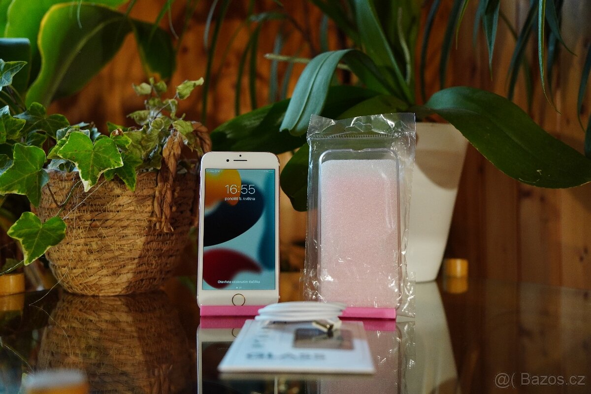 iPhone 7 32GB růžový (3)