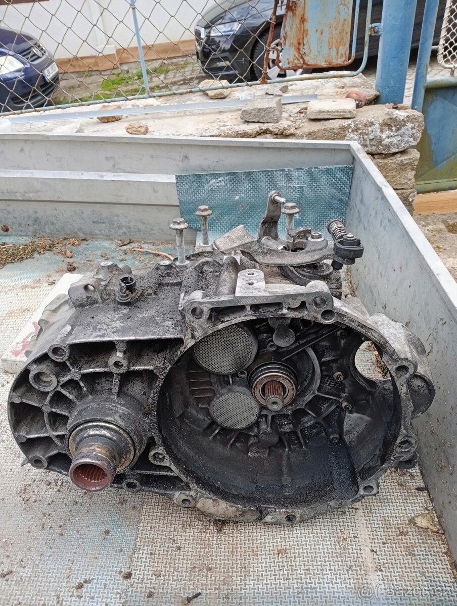 Převodovka 2,0 TDI 103 KW, označení HLC