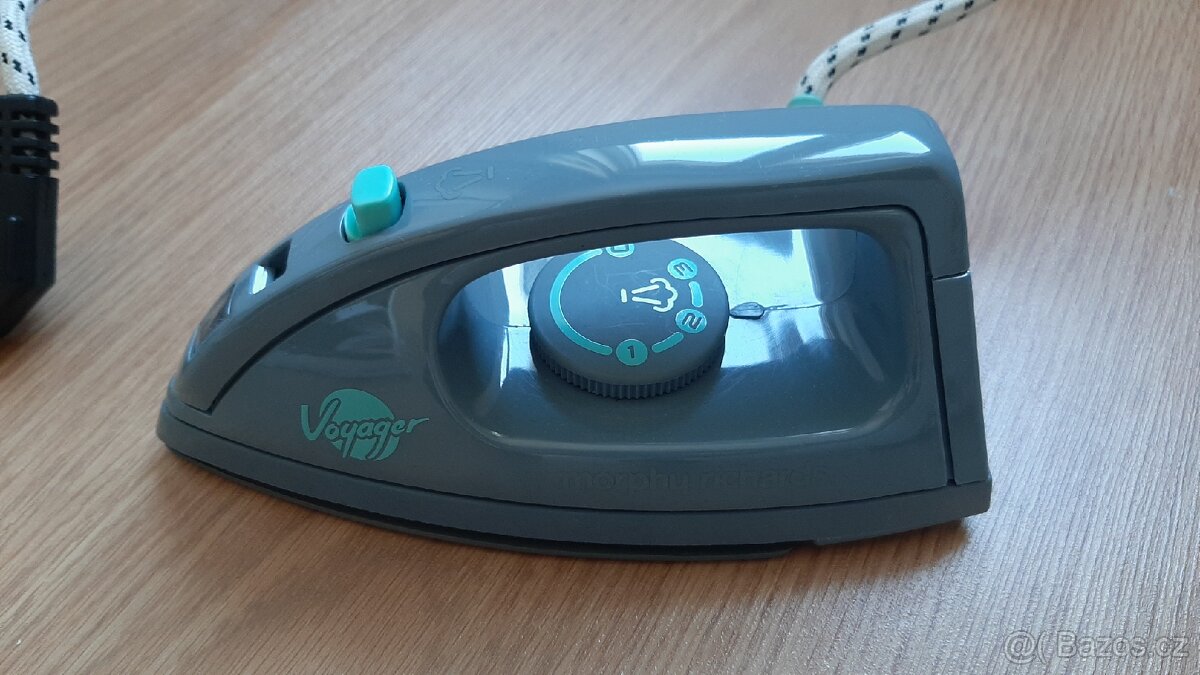 Žehlička Morphy Richards Voyager