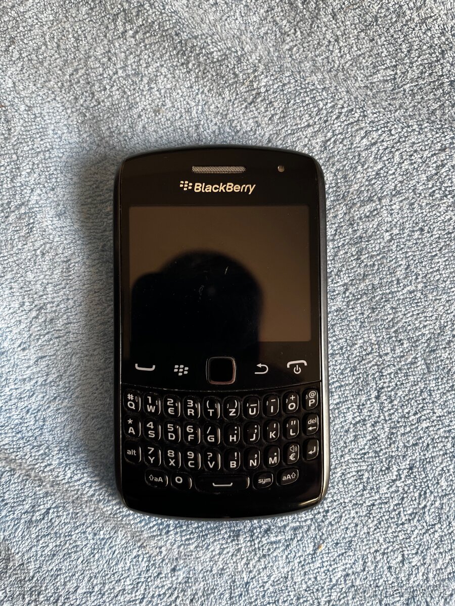 Balckberry curve 9360