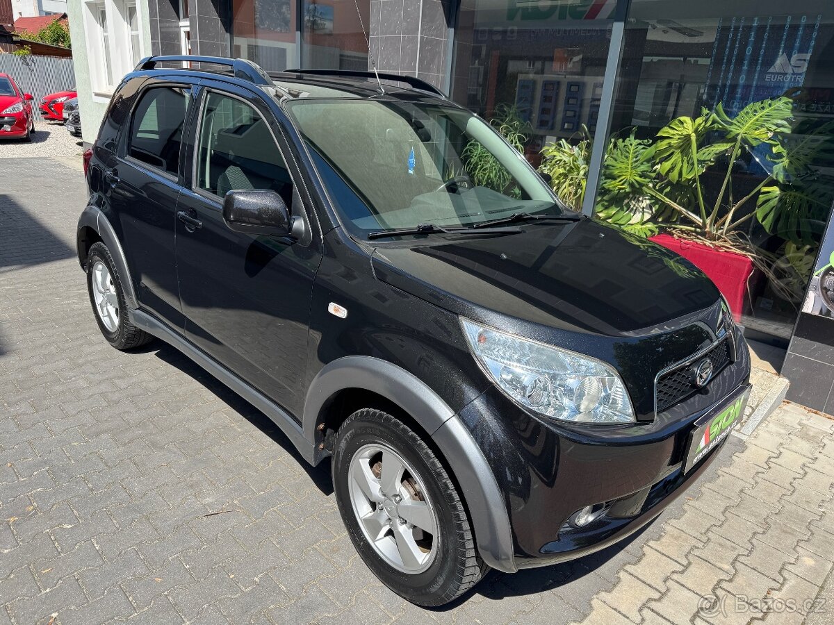 Daihatsu Terios 1,5i 4x4, 107tis, 1.maj, serviska