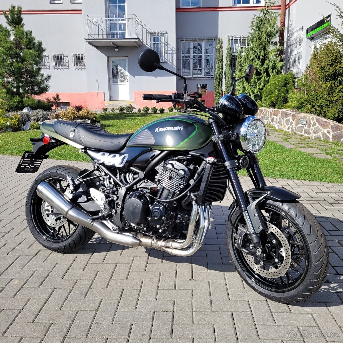 Kawasaki Z900 RS model 2018