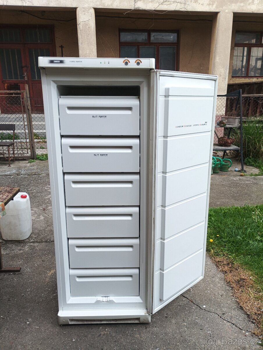 Prodám funkční starší mrazák
