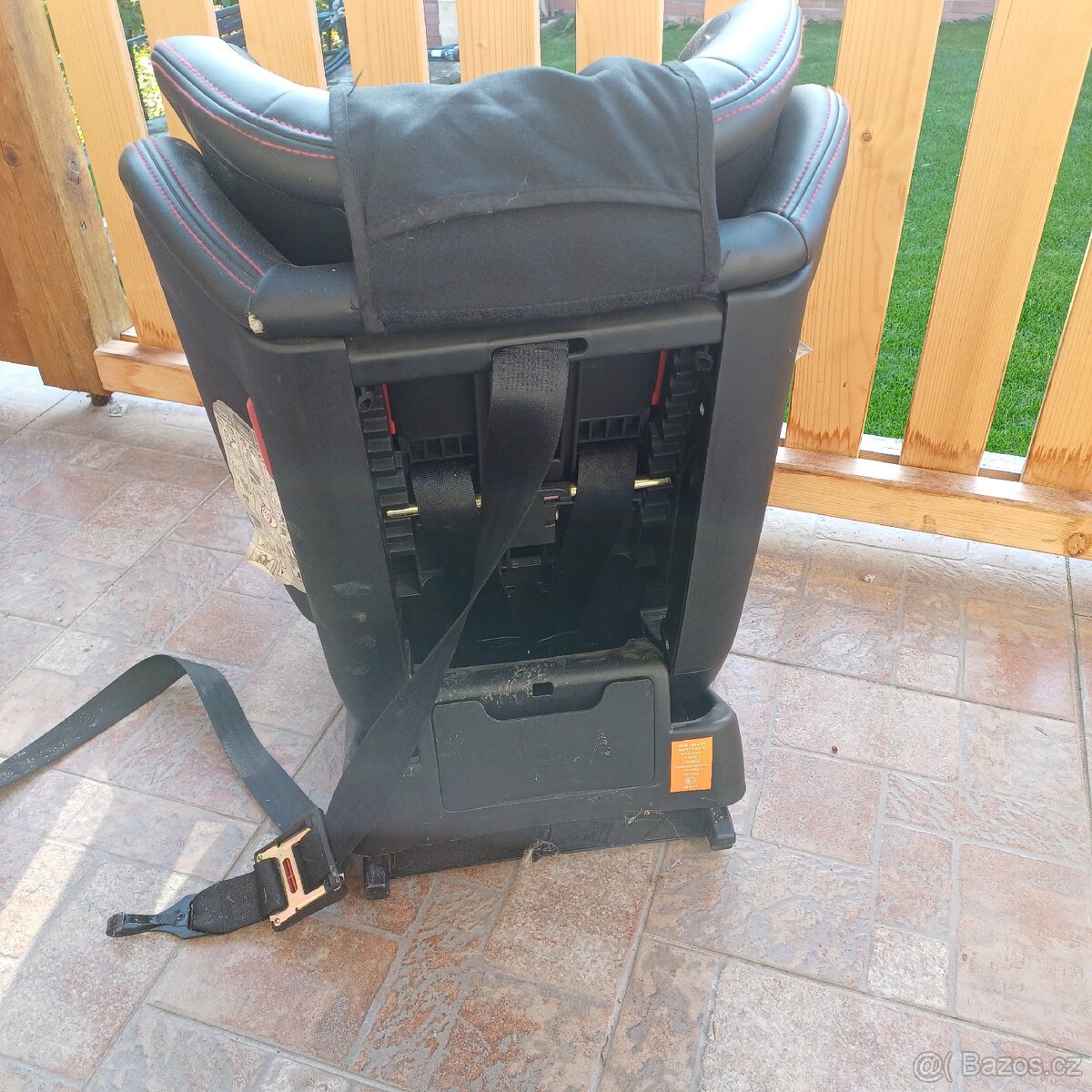 Dětská sedačka do auta