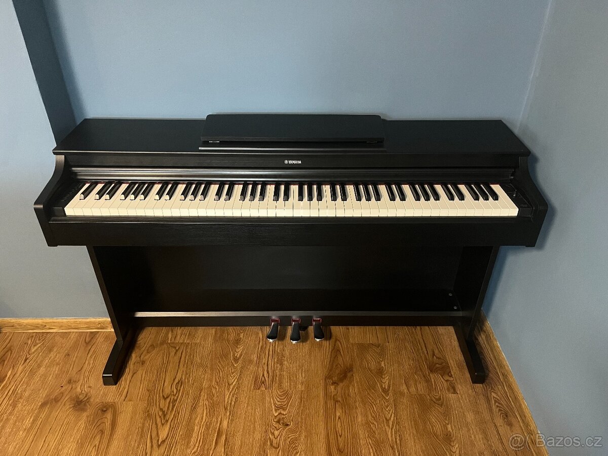 Digitální piano Yamaha Arius YDP-163, málo používané.