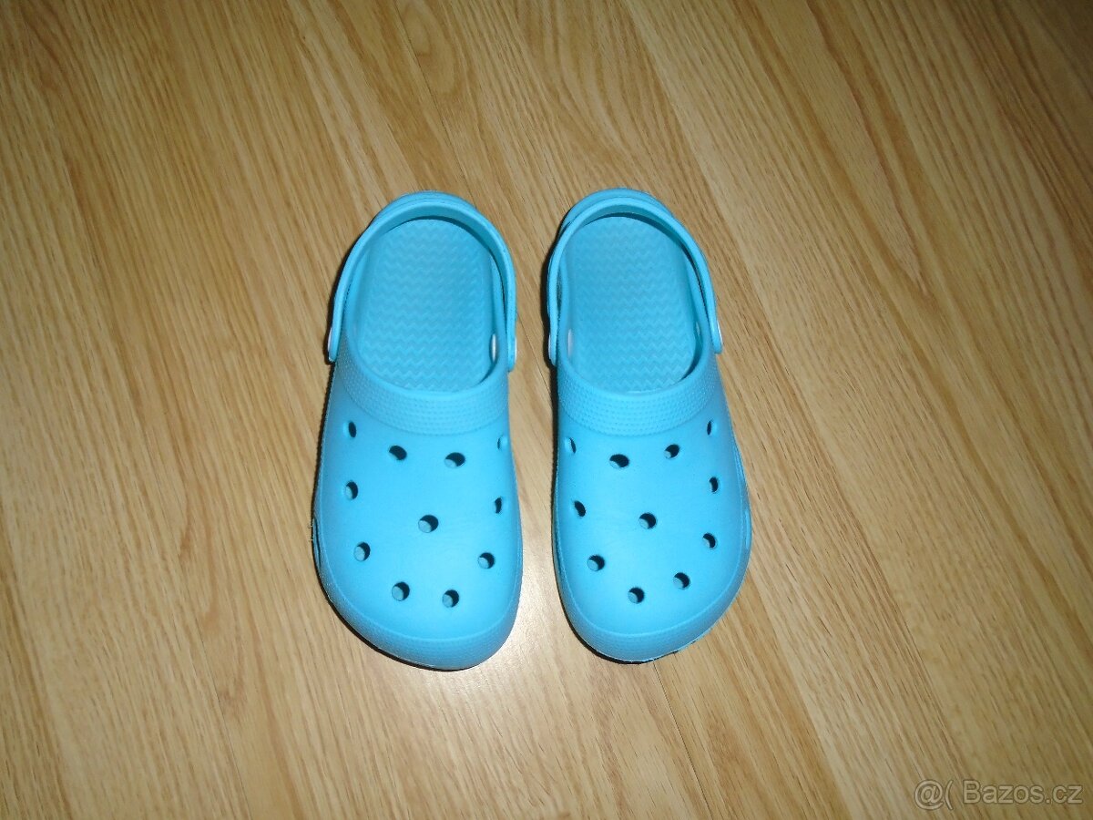 crocsy vel. 34