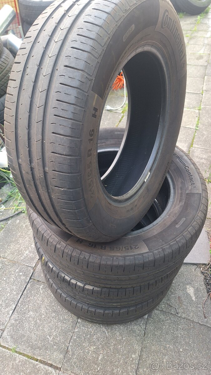 Continental ContiPremiumContact 5 215/65 R16