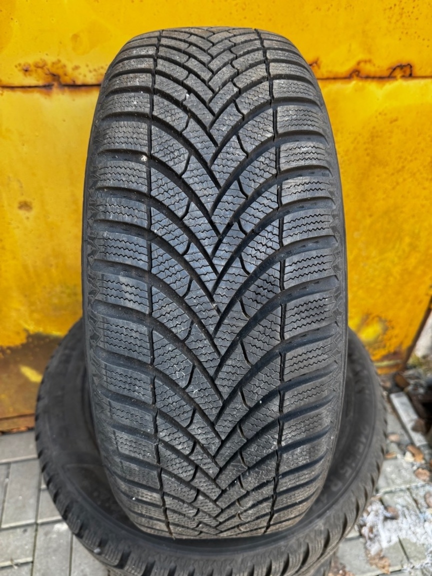 Zimní pneumatiky Semperit 215/55/17