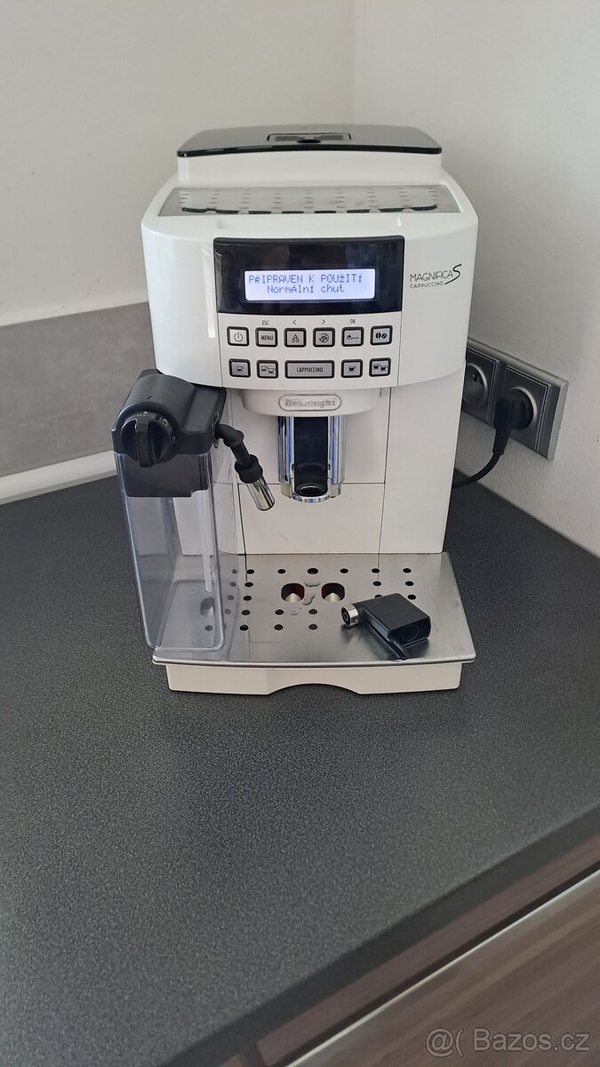 Kávovar DeLonghi