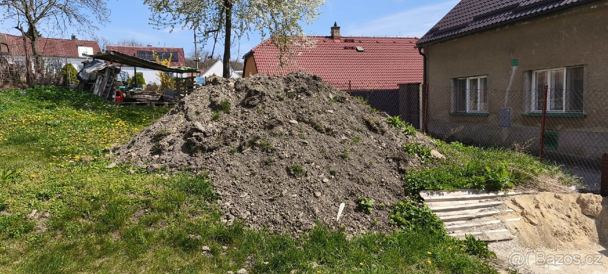 Zemina za odvoz+nakládku uhradím