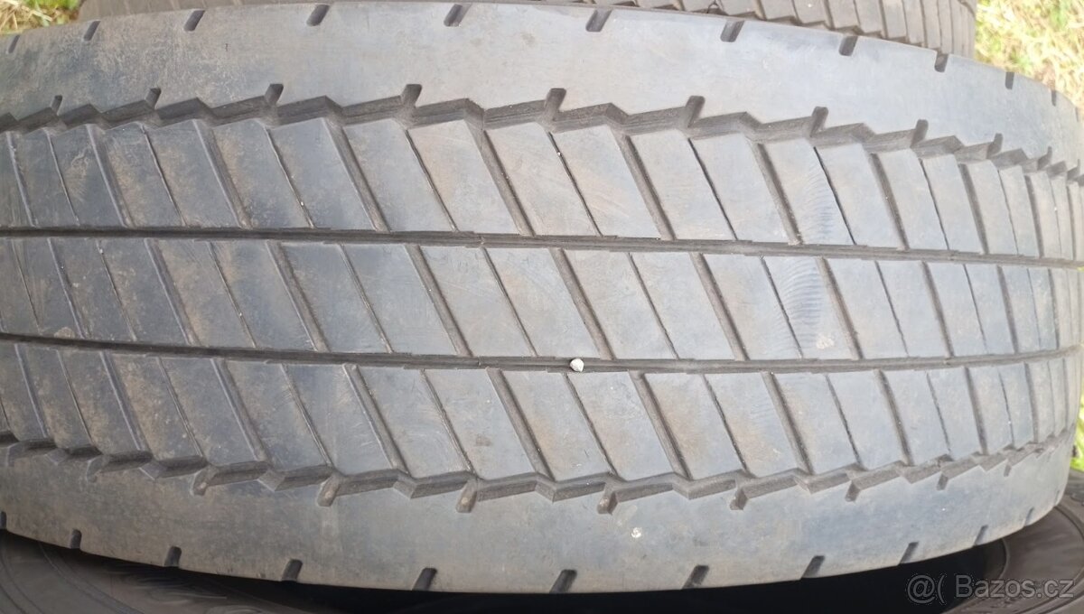 315/70R22,5 Barum
