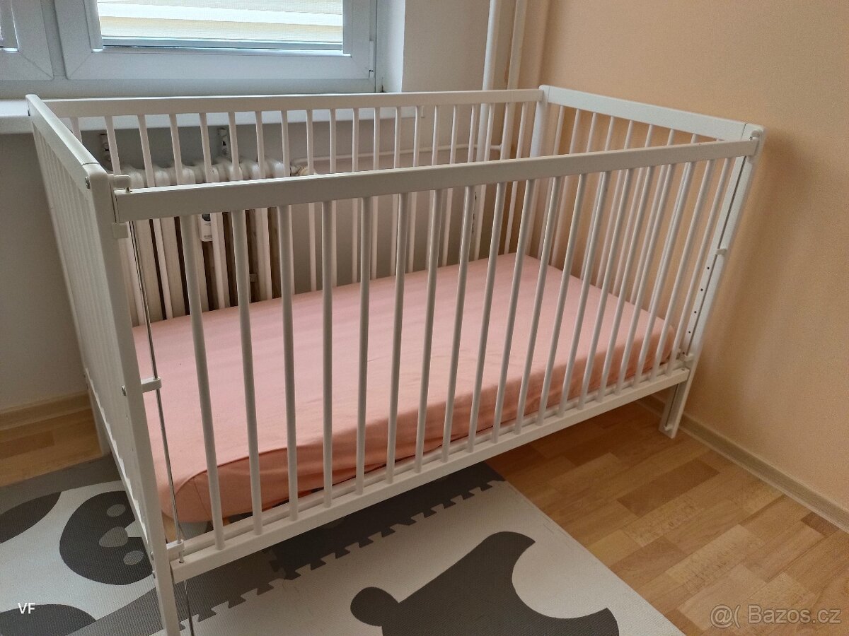 Dětská postýlka Scarlett DOMINIK 140x70