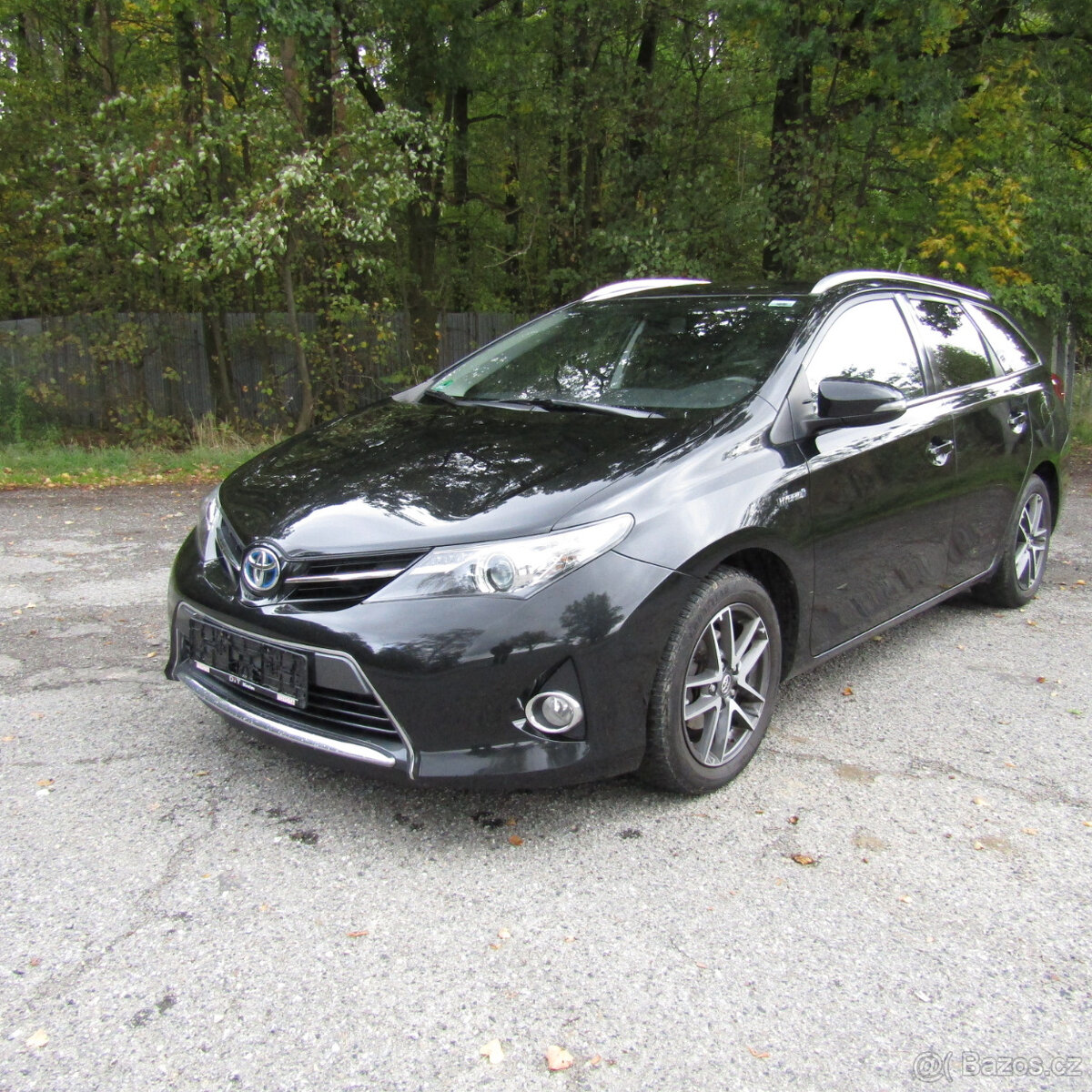 Toyota Auris 1,8i 73kw HYBRID, 2015, NAJETO 134TKM, EDITION