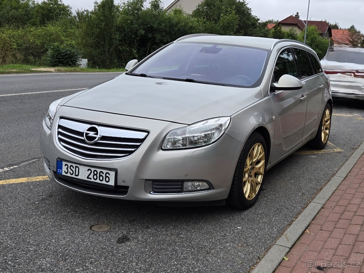 Opel Insignia 2.0, po servisu, nová STK a emise