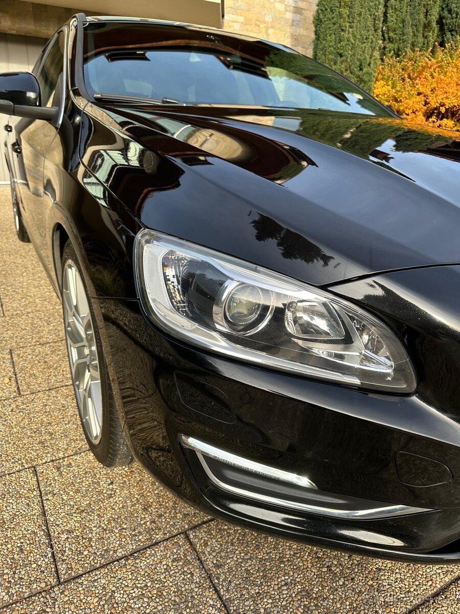 VOLVO V6O T5 POLESTAR 250PS 8-st. automat HARMANN KARDON