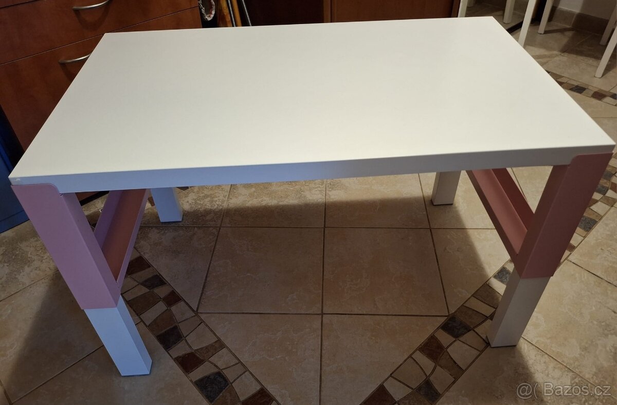 Dětský stůl zn. Ikea (Pahl)