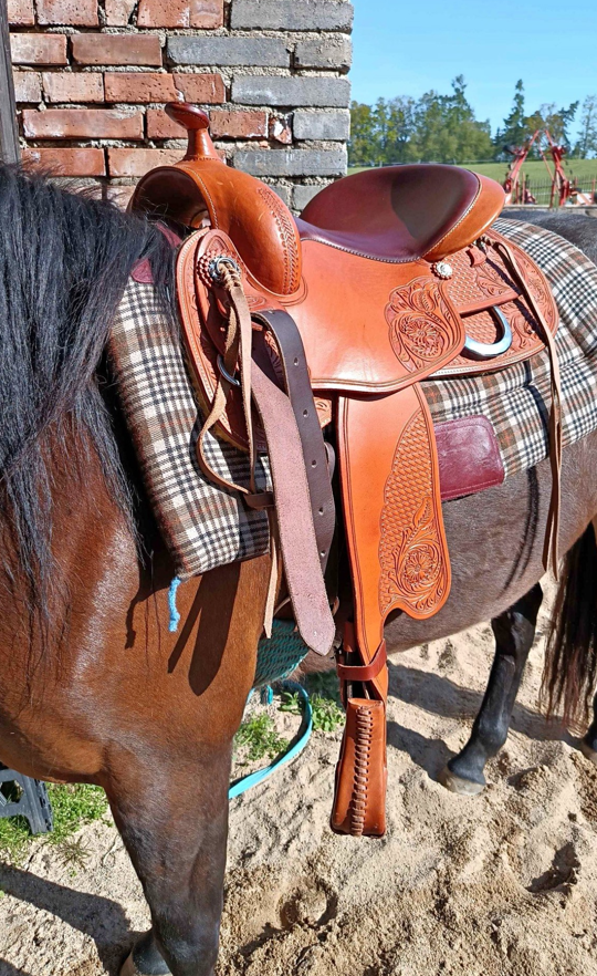 Westernové sedlo Round Freemax