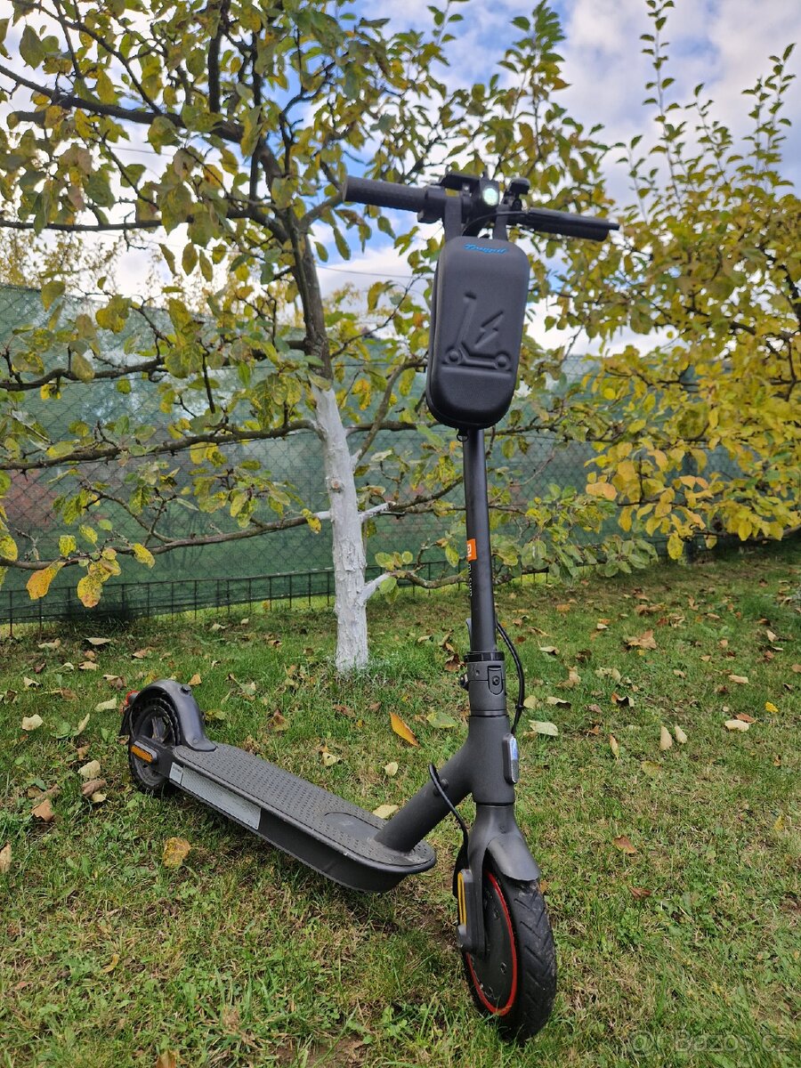 Elektrická koloběžka Xiaomi mi scooter pro 2 nová baterie