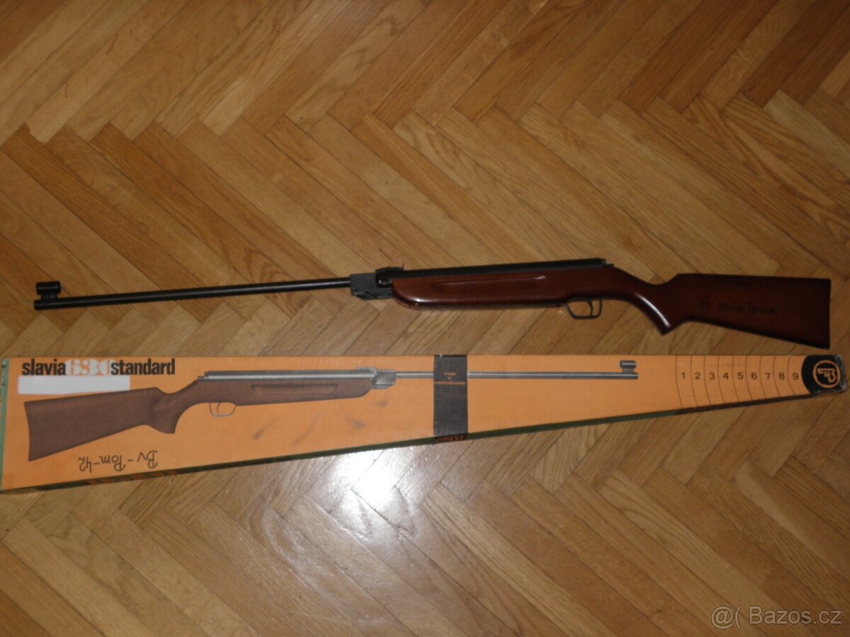 Vzduchovka Slavia 630 s původní krabicí, rok výr. 1986