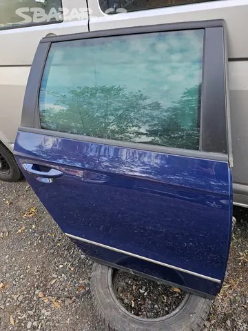 Zadní pravé dveře VW Passat B6 3c