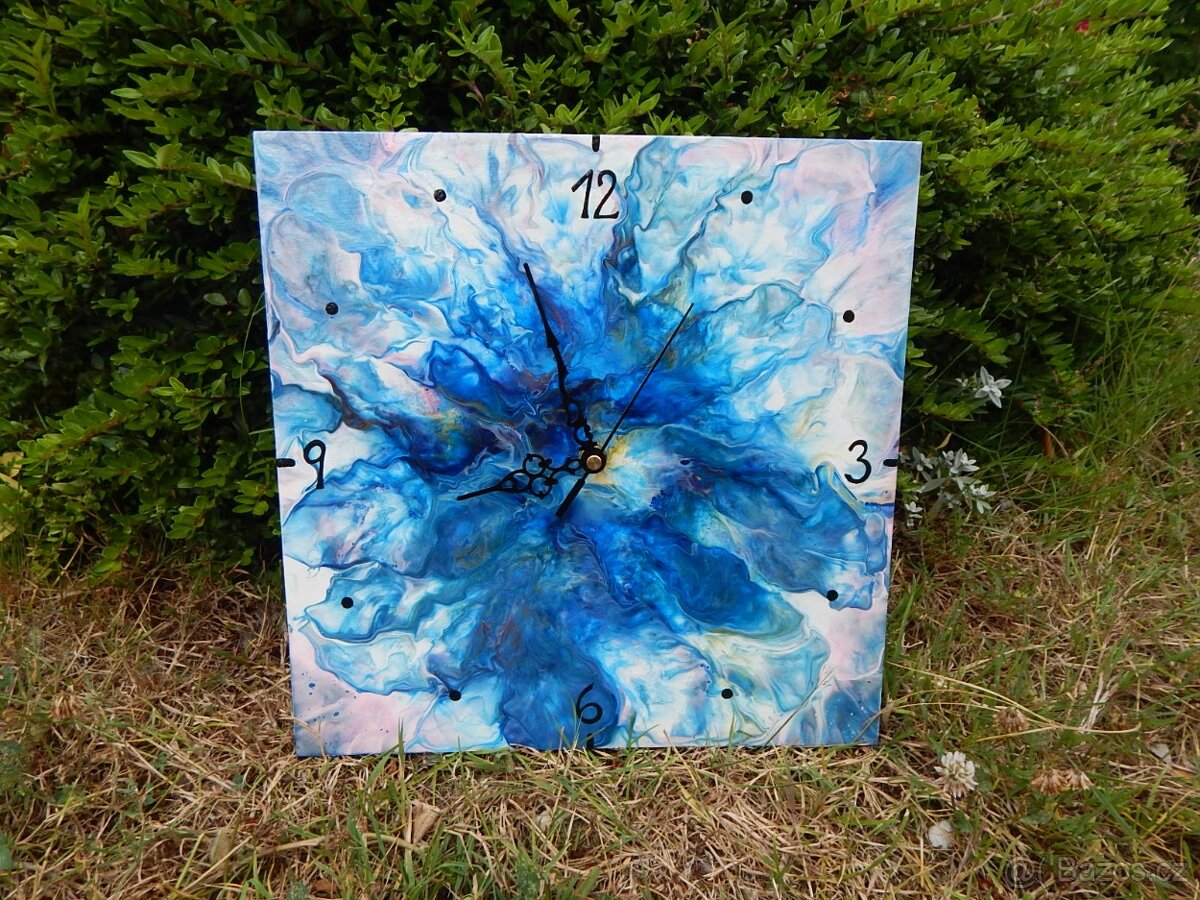 Hodiny - námořnická modř