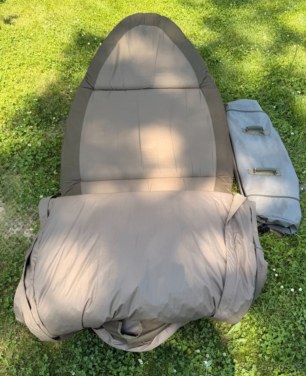 Trakker Lehátko + Spacák Oval Bed System